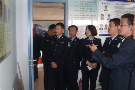 济南市公安局公共交通分局向导莅临交运出租视察指导-伟德体育官网